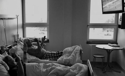 Zdjęcie roku 2013 - ANDRZEJ GRYGIEL ?(Polska Agencja Prasowa). Pacjenci Oddziału Kardiologii Wojewód