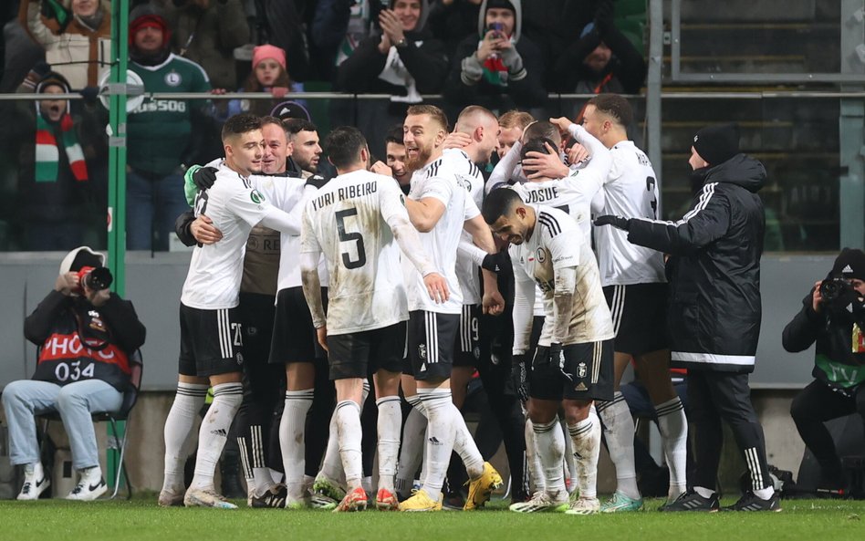 Legia zajęła drugie miejsce w swojej grupie i wiosną zobaczymy ją w kolejnej fazie rozgrywek Ligi Ko