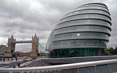 Nowy ratusz w Londynie, zaprojektowany przez Normana Fostera i Kena Shuttlewortha