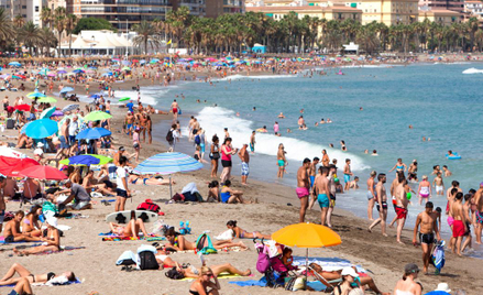 Obcokrajowcy zalewają Malagę. Mieszkańcy mają dość. „Śmierdzi turystą”
