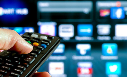 Telewizor musi być duży i z dostępem do internetu