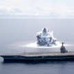Lotniskowiec USS Gerald R. Ford podczas testów odporności na wybuchy podwodne w lipcu tego roku.