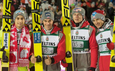 Maciej Kot (pierwszy z lewej), Piotr Żyła, Dawid Kubacki i Kamil Stoch – oni mają dobrze zacząć spor