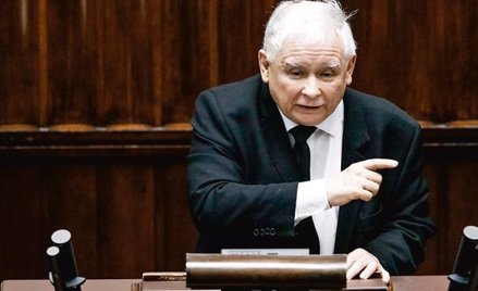 Jarosław Kaczyński przeforsował w Sejmie projekt głosowania korespondencyjnego