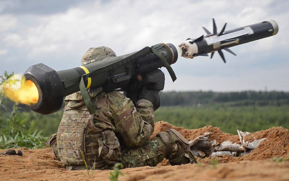 Odpalenie przeciwpancernego pocisku kierowanego Javelin. Fot./US Army.