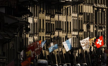 Szwajcarskie banki wstrzymały sprzedaż walut