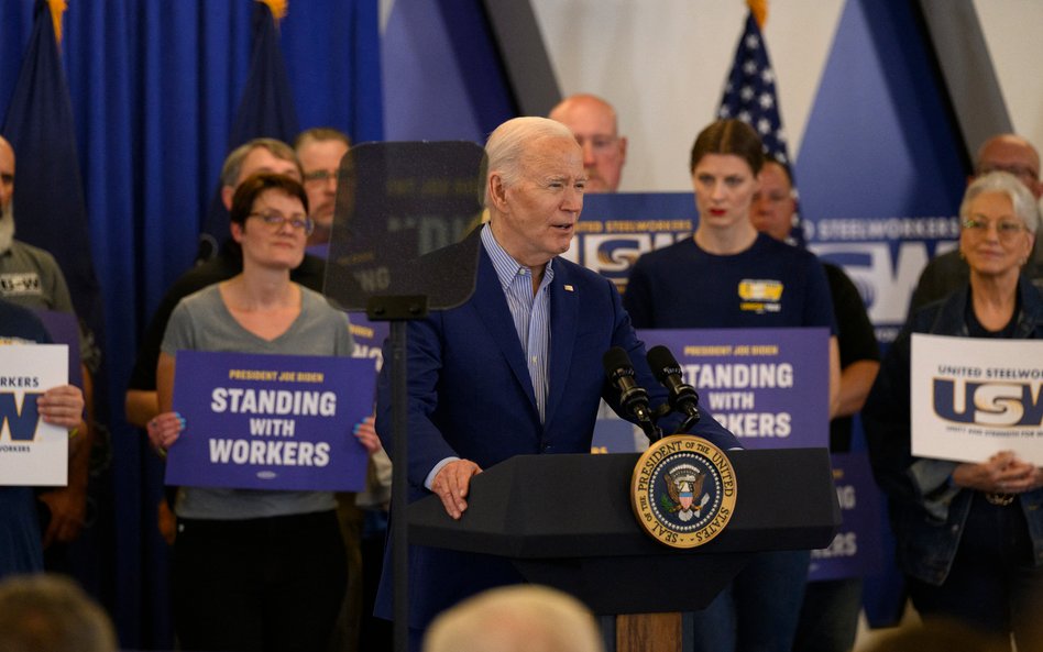 Prezydent Joe Biden na spotkaniu ze związkowcami United Steelworkers w Pittsburghu