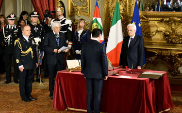 Prezydent Włoch Sergio Mattarella odbiera przysięgę od nowego premiera włoskiego rządu Giuseppe Cont