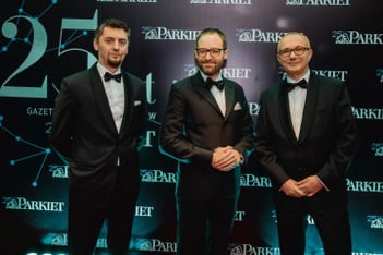 Od lewej: Andrzej Stec, redaktor naczelny „Parkietu”, Marek Dietl, prezes GPW, oraz Tomasz Jażdżyńsk