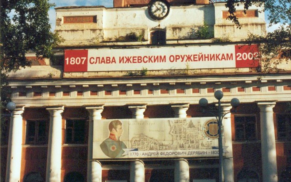 Główny historyczny budynek zakładów w Iżewsku