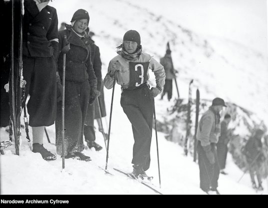 Międzynarodowe zawody narciarskie o mistrzostwo Polski. Zakopane, luty 1935 r. – z numerem 3 startow
