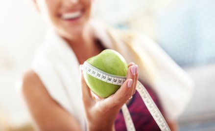 Łukasz Jaśkiewicz: W dietetyce nie ma podziału na produkty zdrowe i niezdrowe – liczy się umiar i zb