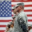 Żołnierze USA w amerykańskiej bazie wojskowej w Wiesbaden w Niemczech