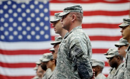 Żołnierze USA w amerykańskiej bazie wojskowej w Wiesbaden w Niemczech