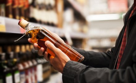 Alkohol w rok zdrożał o 40 proc. To efekt nowych podatków
