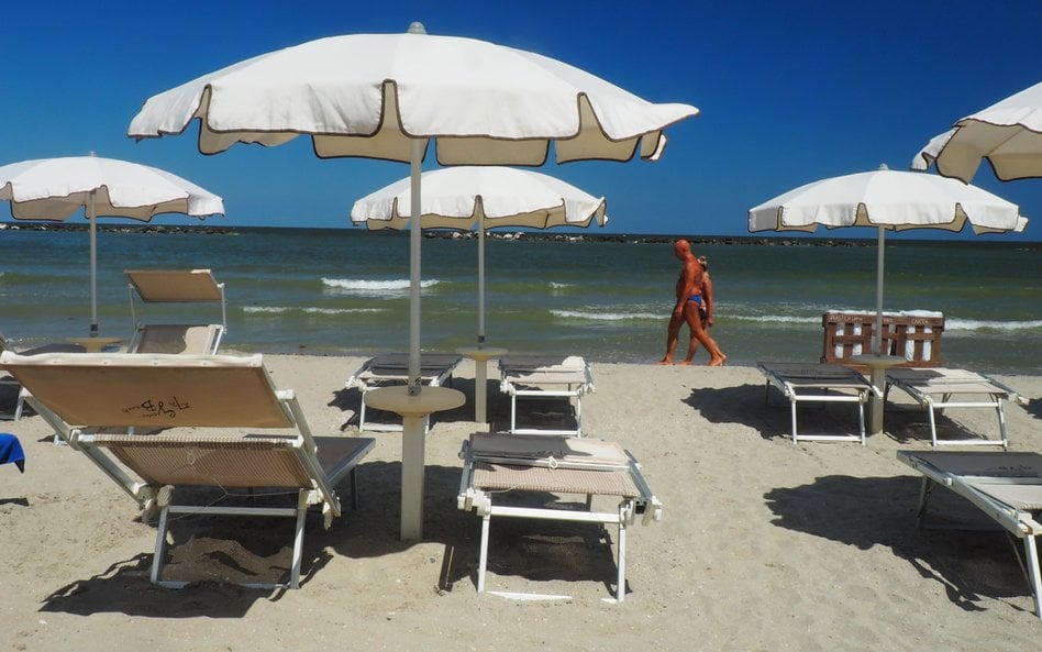 Na włoskich plażach lepiej nie kopać głębokich dołów
