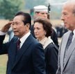 Ferdinand Marcos pozostawał w dobrych stosunkach ze Stanami Zjednoczonymi (na zdjęciu towarzyszy mu 