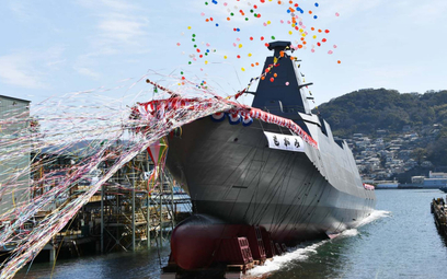 Wodowanie fregaty Mogami nowego typu 30FFM w stoczni Mitsubishi Heavy Industries w Nagasaki. Fot./Ja