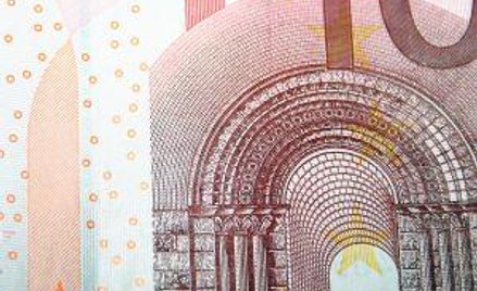 Jak firmy przeliczają kwoty w obcych walutach