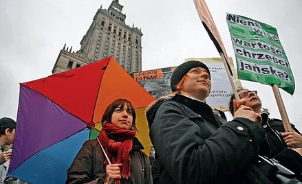 Marsz solidarności kobiet przeciw wpisaniu do konstytucji zasady ochrony życia poczętego, 4 marca 20