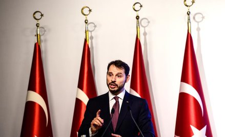 Zięć Erdogana uspokaja rynek