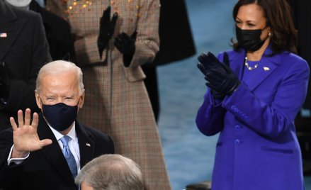 Biden & Harris rządzą Ameryką. „Nadszedł czas śmiałości i odwagi”