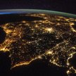 Podpis człowieka – oświetlenie miast. Półwysep Iberyjski w nocy widziany z kosmosu