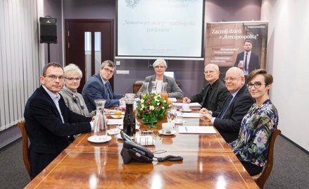 W dyskusji udział wzięli: prof. Piotr Wysocki (prezes Polskiego Towarzystwa Onkologii Klinicznej), d