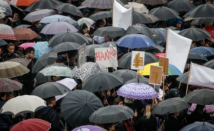 Wiceprezes Ordo Iuris: Feministki walczą przeciwko kobiecości