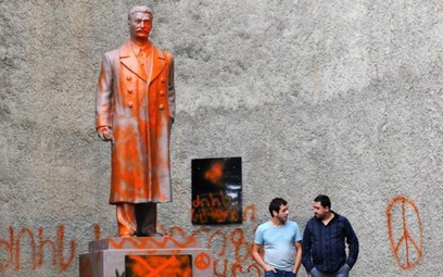Pomnik Stalina w Telawi został wcześniej oblany farbą