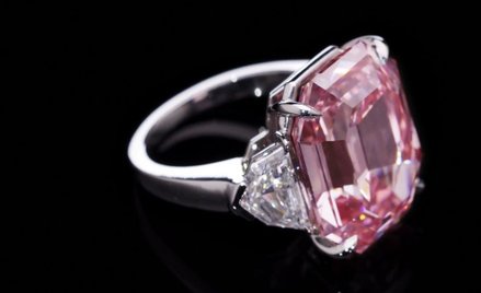 Christie's sprzeda olbrzymi różowy diament. Cena: nawet 50 mln dol