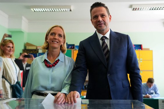 Rafał Trzaskowski wraz z żoną Małgorzatą głosował w Warszawie