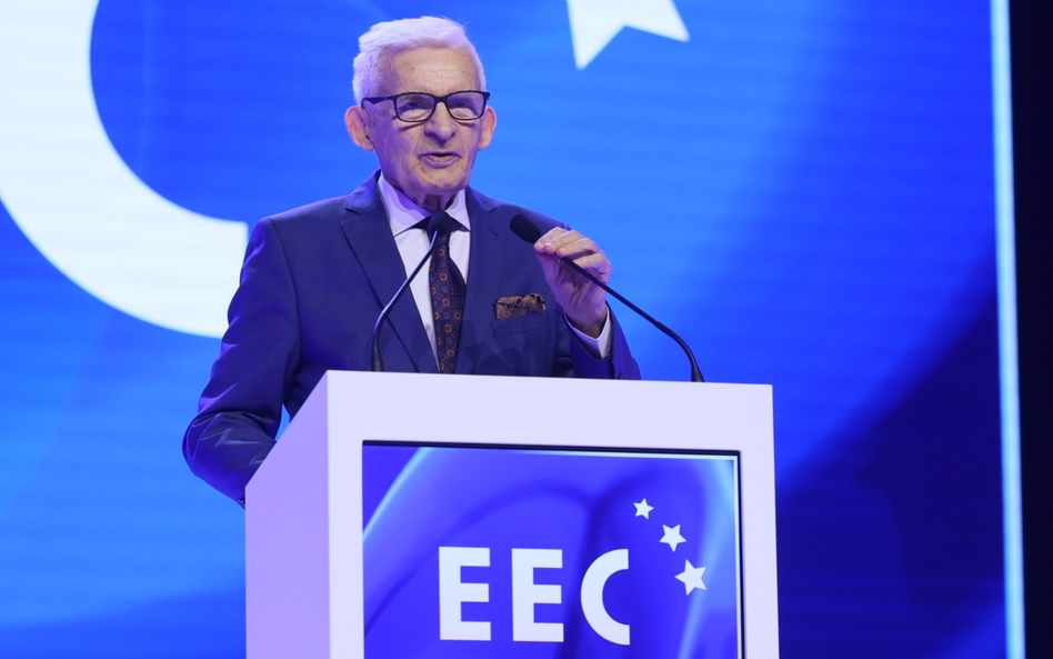 Jerzy Buzek – przewodniczący Rady EEC, były prezes Rady Ministrów oraz były przewodniczący Parlament