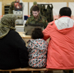 Niemiecki wywiad przepytuje uchodźców