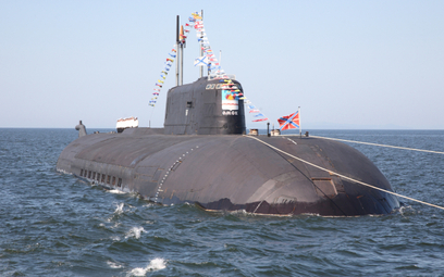 K-186 „Omsk”. Bliźniacza jednostka, K-530 „Biełgorod”, ma być wyposażona w „atomowego podwodnego dro