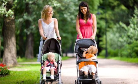 500 plus: Polacy ruszyli po świadczenia rodzinne