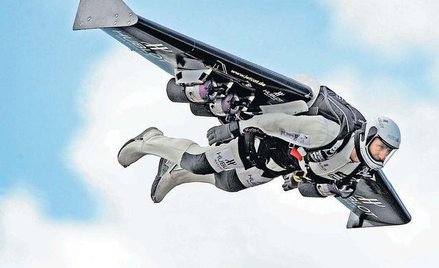 Człowiek-Rakieta przeleciał nad La Manche