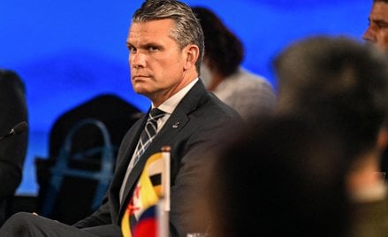 Sekretarz obrony USA Pete Hegseth zwolnił lub zablokował awanse ponad 80 generałów i admirałów w arm