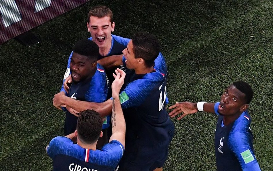 Francja w finale mistrzostw świata! Obrońca bohaterem