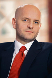 Dariusz Orłowski prezes Wawelu Absolwent Akademii Ekonomicznej w Krakowie. W cukierniczej spółce zat