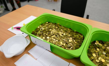 Ciężko rozwiązać problem podatku od dobroczynnych zrzutek