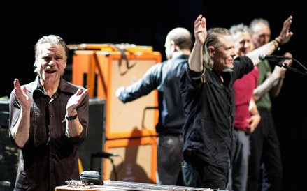 Swans to od lat fenomen muzyki alternatywnej.