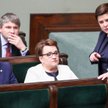 Michał Dworczyk (na zdjęciu z Anną Zalewską i Beatą Szydło) przedstawiał w Sejmie założenia noweliza