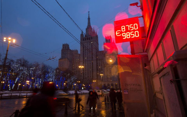Kreml ogranicza dostęp do walut