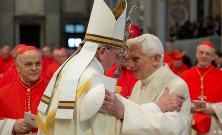 Benedykt XVI: "Próbuję być tak cichy, jak to tylko możliwe"