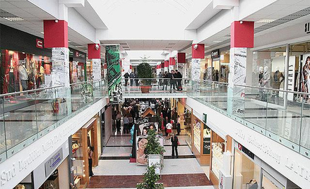 W Polsce są 22 miasta zamieszkiwane przez 100 – 200 tys. osób, jak Zielona Góra, Płock, Kalisz czy R