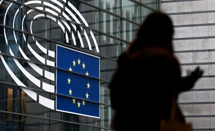 Komisja Europejska przygotowuje raport z listą firm z krajów członkowskich, które łamią sankcje