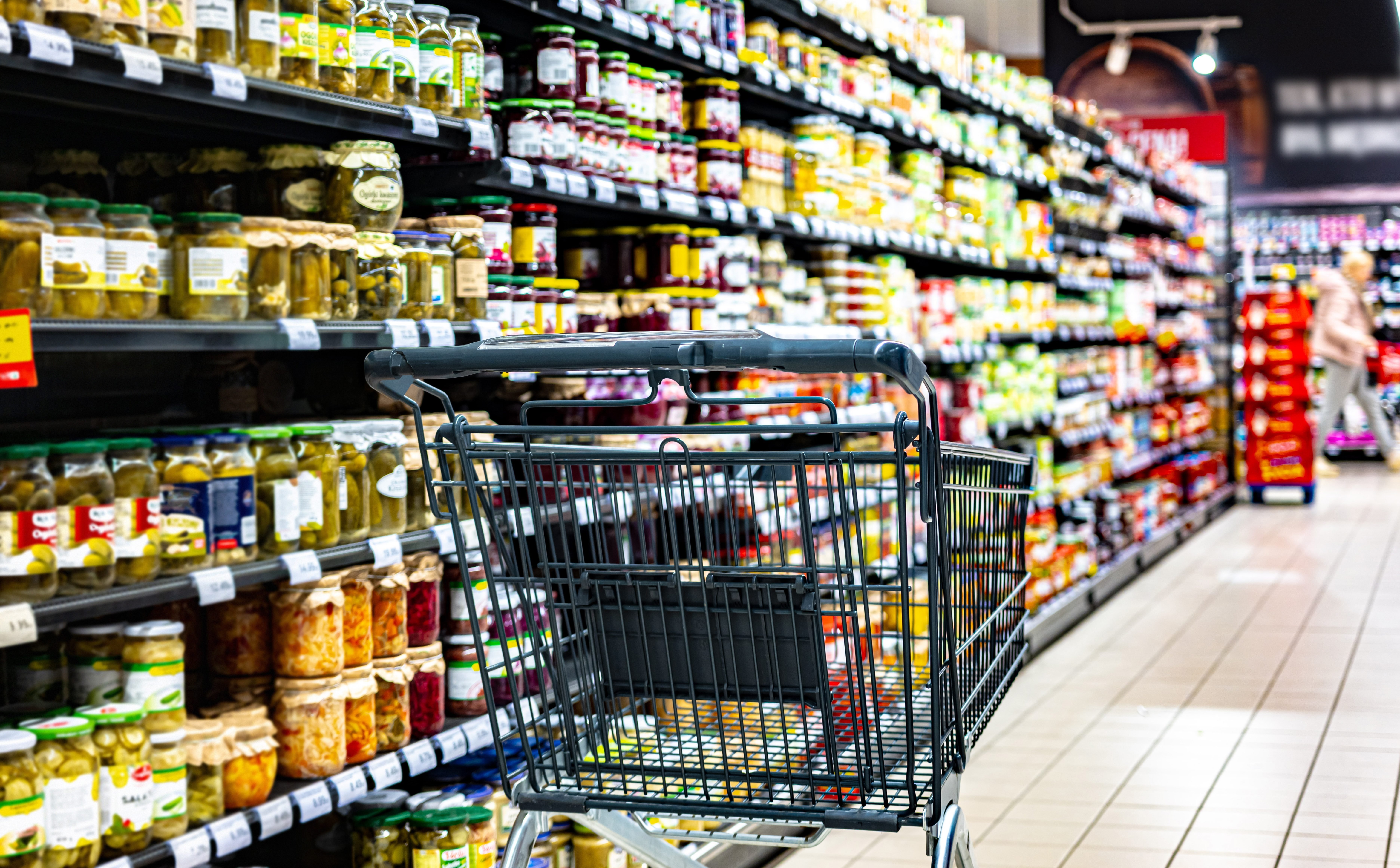 Hossa trwa. Handlowe spółki mają się dobrze