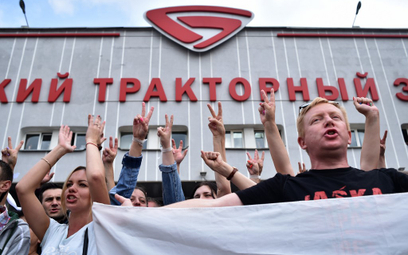 Strajkuje cała Białoruś. Stanęła rafineria i fabryka traktorów
