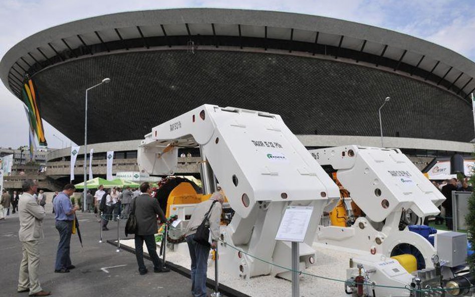 Obudowa zmechanizowana Tagor 15/32 POZ na tagach górnictwa w Katowicach we wrześniu 2009 r.